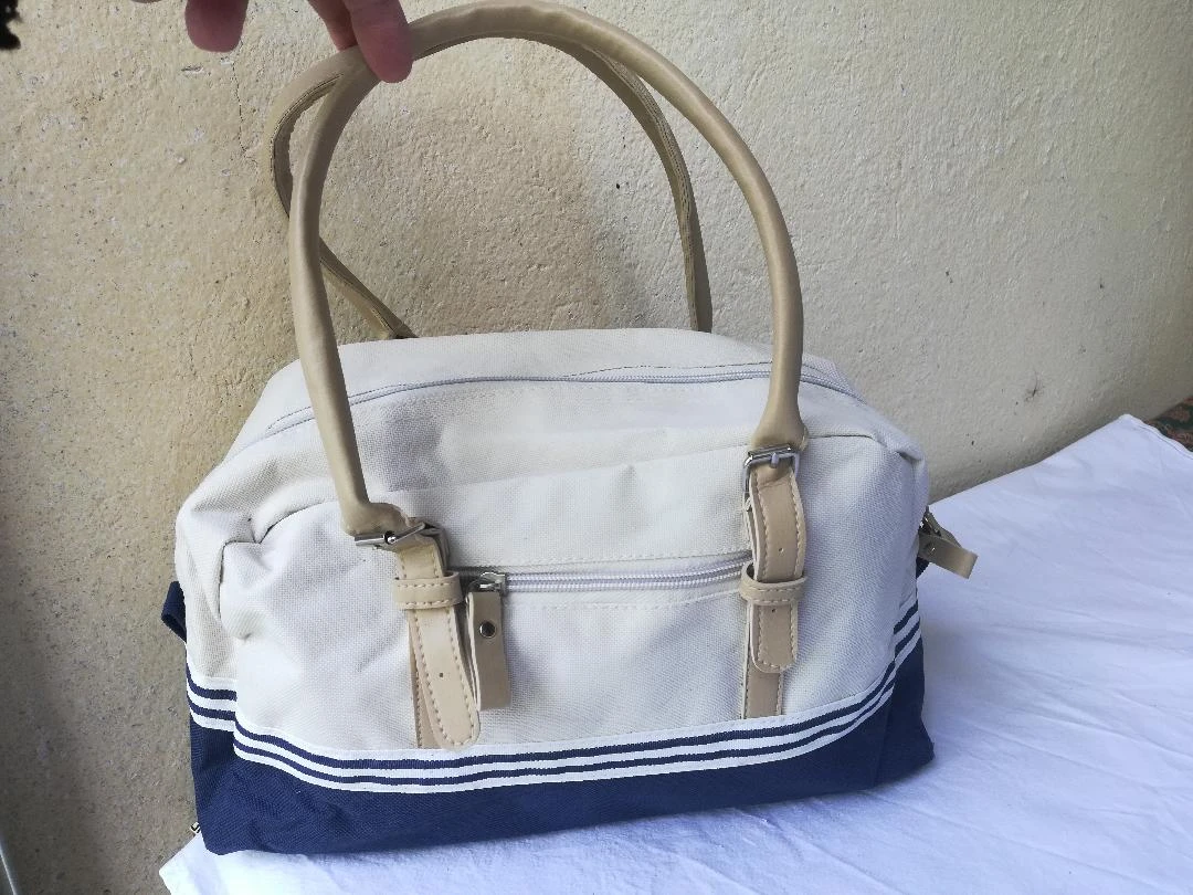Handtas van stoffen lichtbeige onderaan marineblauw met nieuw handvat (1 streep op 1 handvat) – photo 8